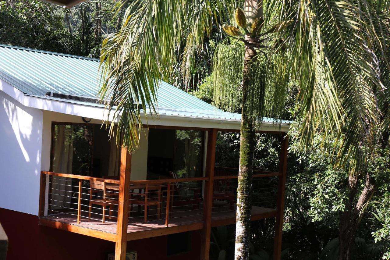 Cashew Nut Grove Chalets Port Glaud Extérieur photo