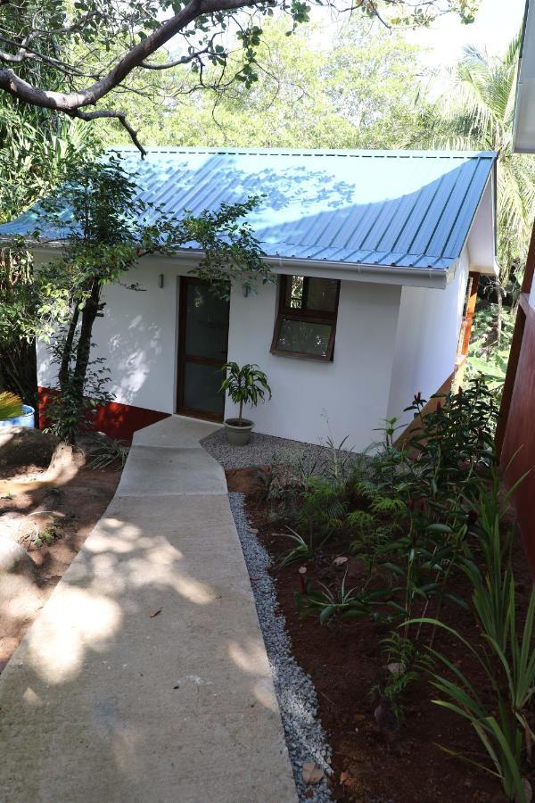 Cashew Nut Grove Chalets Port Glaud Extérieur photo