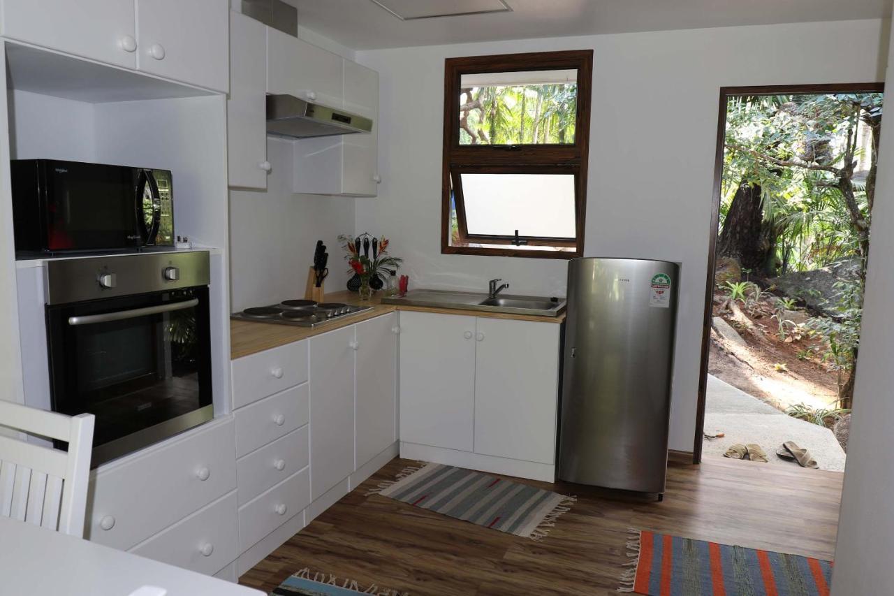 Cashew Nut Grove Chalets Port Glaud Extérieur photo