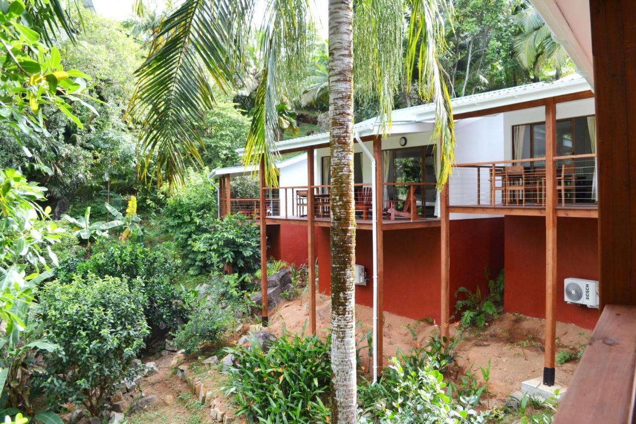 Cashew Nut Grove Chalets Port Glaud Extérieur photo