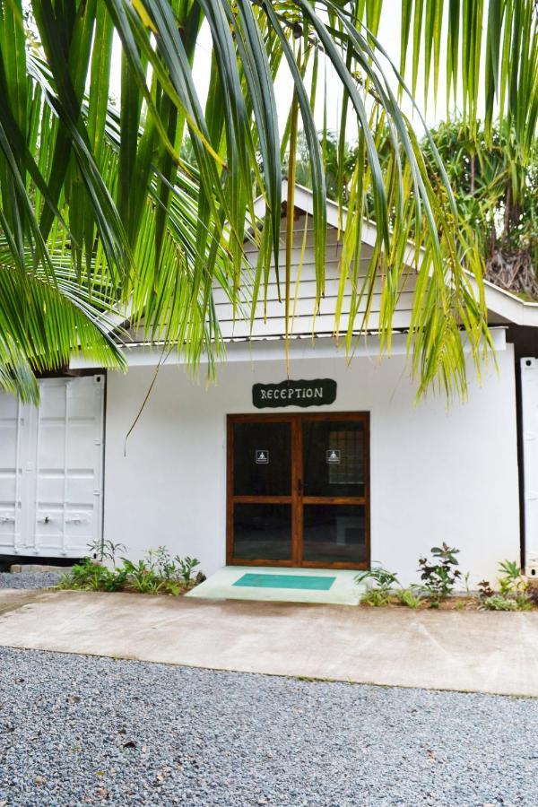 Cashew Nut Grove Chalets Port Glaud Extérieur photo