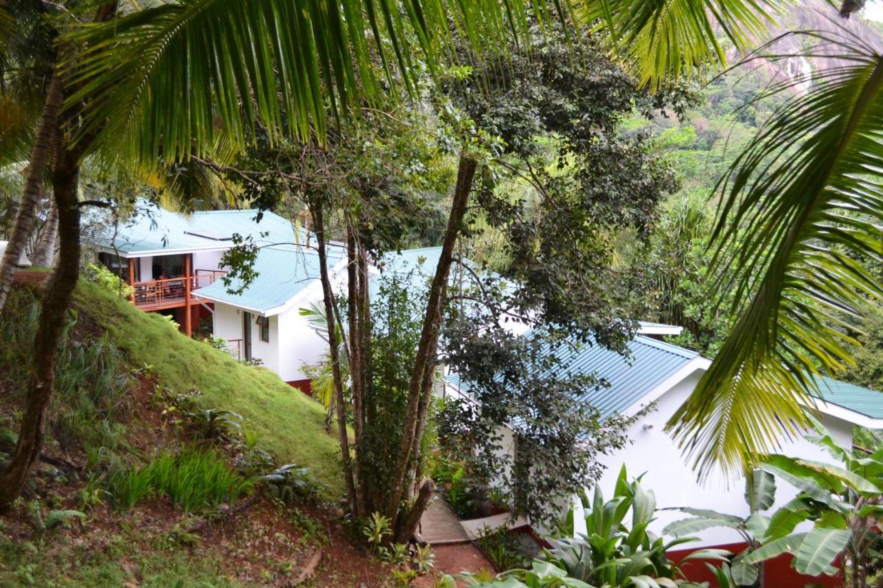 Cashew Nut Grove Chalets Port Glaud Extérieur photo