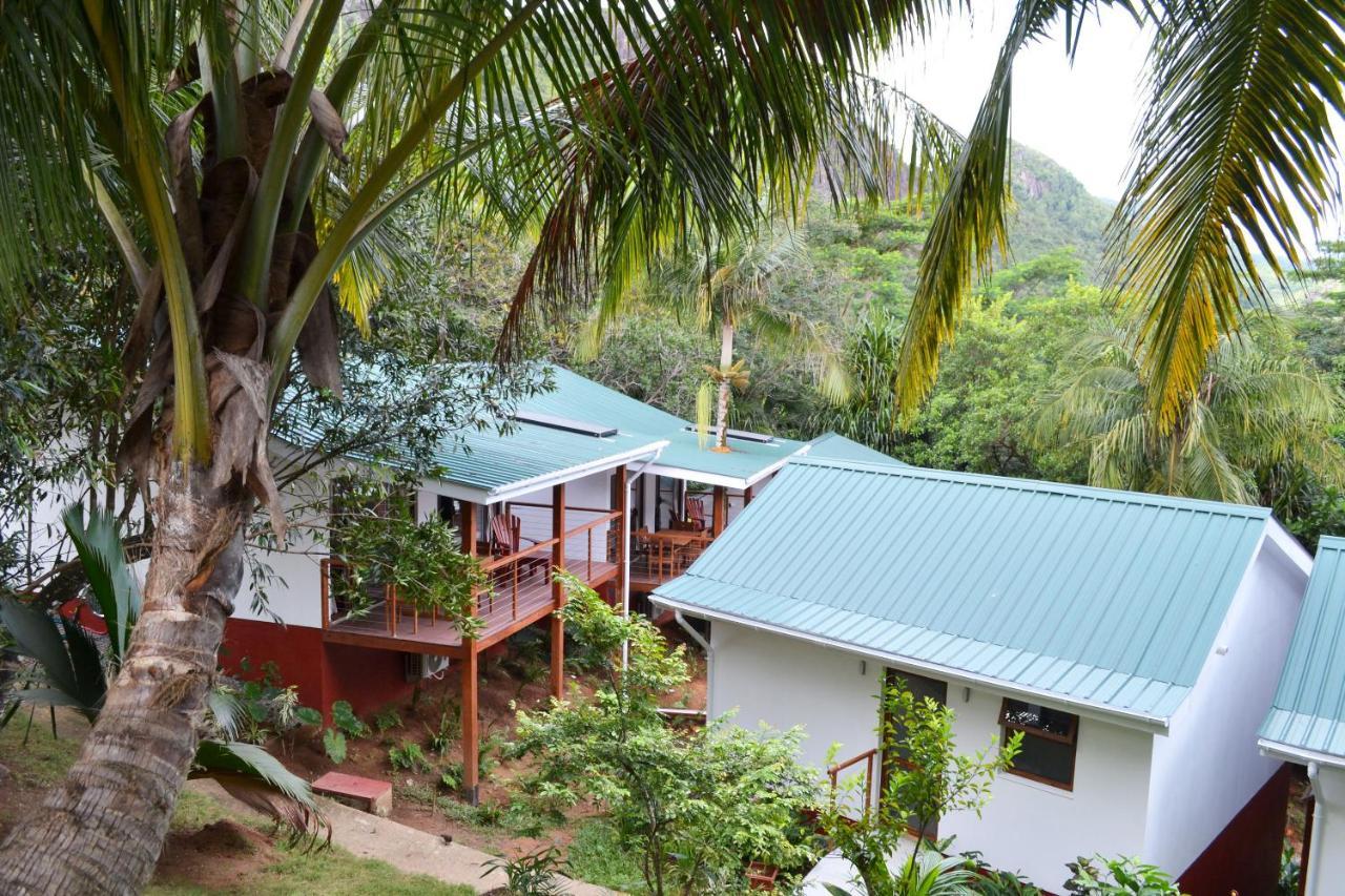Cashew Nut Grove Chalets Port Glaud Extérieur photo